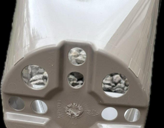 Kvetináč plastový Štvorcový okrúhly 2l, 14 x 14 cm