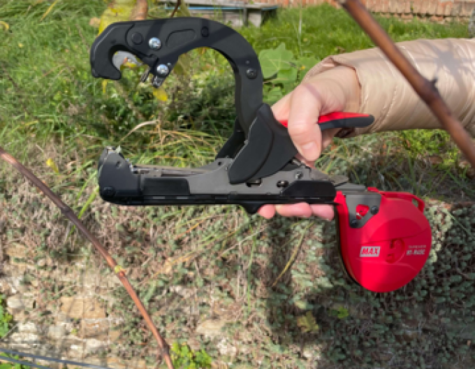 MAX TAPENER HTR 45C - Vyväzovacie kliešte