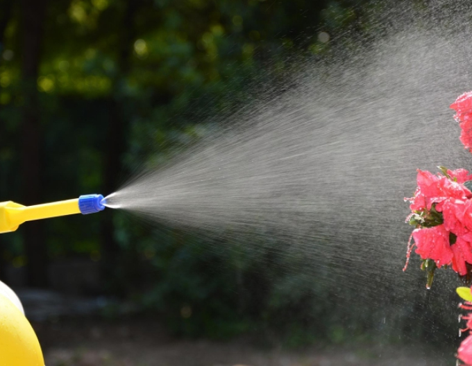 Thema tlakový postrekovač 2l